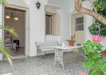 Anastasias Rooms Triovasalos