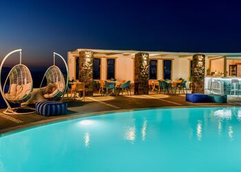 Anemomilos Hotel Santorini