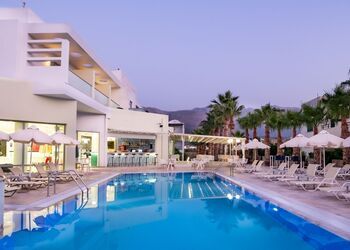 Angela Suites Boutique Hotel