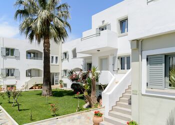 Angela Studios & Apartments