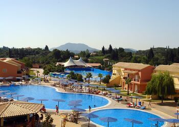 Aqualand Resort by Hotelius