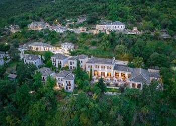 Aristi Mountain Resort & Villas