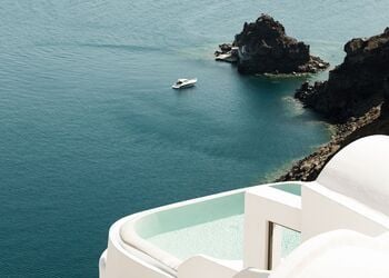 Armenaki Santorini