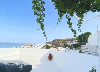 Arte Lindos Suites