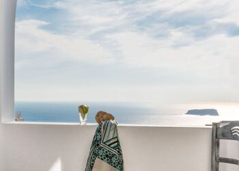Aspronisi Luxury Villa