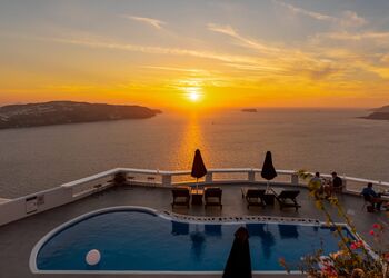 Athermi Suites Santorini