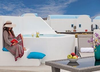 Athiri Santorini Family Friendly Hotel