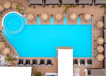 Bamboo Suites | Adults Only