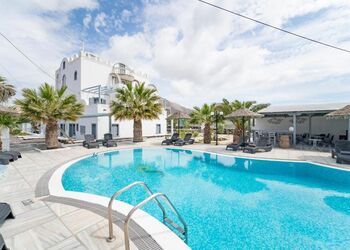 Black Coast Hotel Santorini