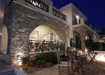 Brazzera Hotel Syros