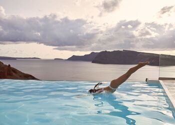 Charisma Suites Santorini