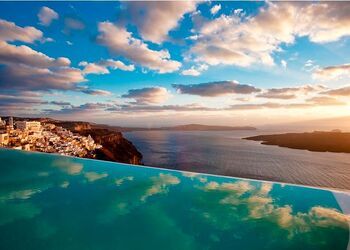 Cosmopolitan Suites Santorini