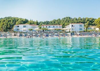 Dolphin Beach Hotel
