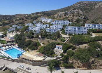 Dolphin Bay Seaside Resort & Suites