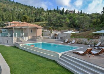 Drimonari Villas