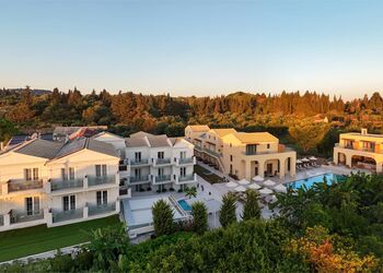Ekati Mare Boutique Resort