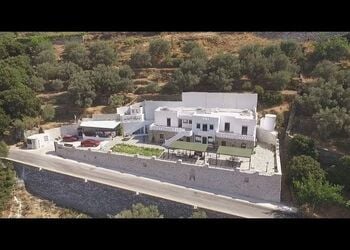 ELaiolithos Luxury Retreat in Naxos