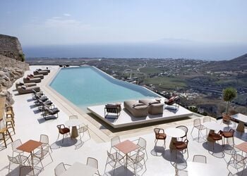 Elessa Hotel
