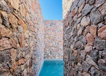 Felicity Cave Suites