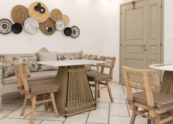 Villa Flora Naxos