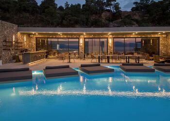 Le Grand Bleu Resort