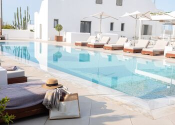 18 Grapes Hotel Naxos