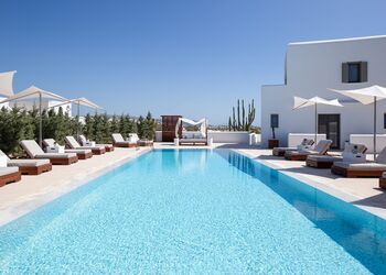 18 Grapes Hotel Naxos