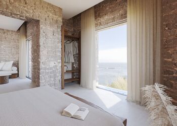 Horizon Suites Milos