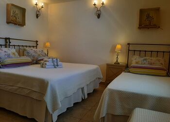 Villa Isabella Studios & Suites