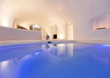 Kampanario Villa Santorini