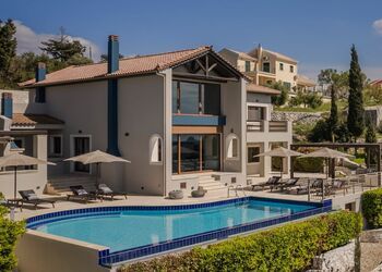 Villa Karmaniolos