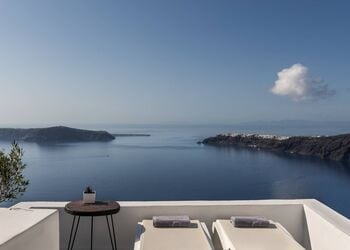 Kasimatis by La Perla