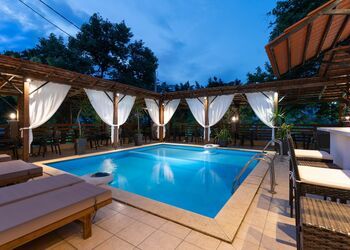 Kipos Resort