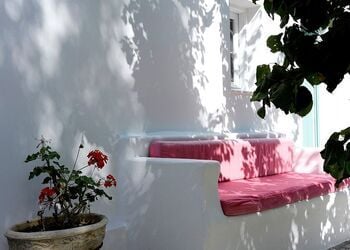 Kostantakis Winery & Residence