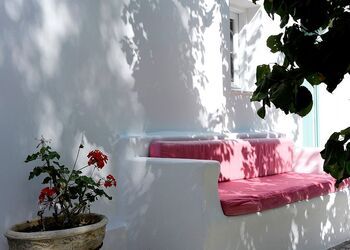 Kostantakis Winery & Residence