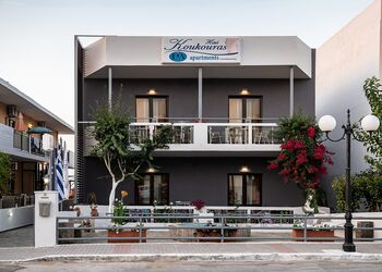 Lia Beachfront Apartments