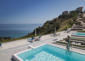 Koumaros ApartHotel Halkidiki