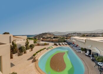 Kouros Art Hotel