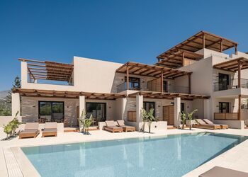 KYMANI Boutique Hotel & Suites