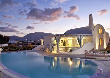 La Maison Luxurious Living