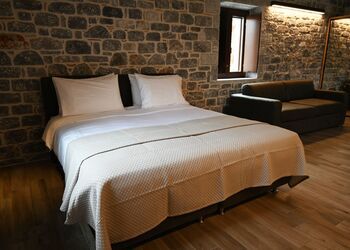 Manifest Hotel