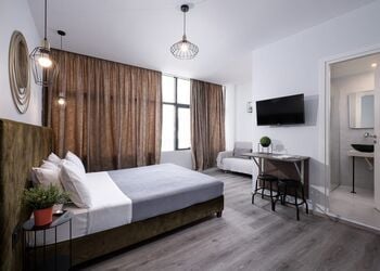 Enattica Monastiraki Living