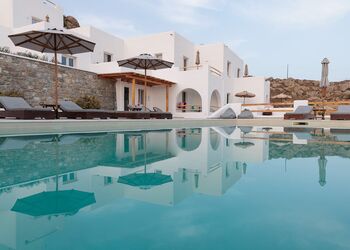 Naxos Earth Suites
