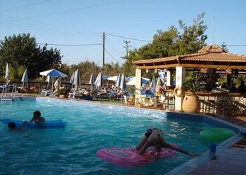 Nikos Apartments Stalis