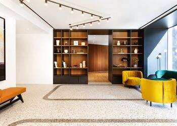 Noa Hotel