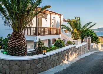 Oceanis Rooms