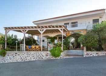 Panorama Gennadi Guest House & Bistrot