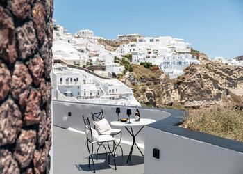 Pearl of Caldera Oia