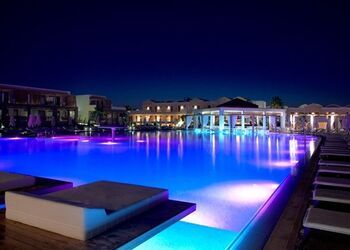 Pelagos Suites Hotel