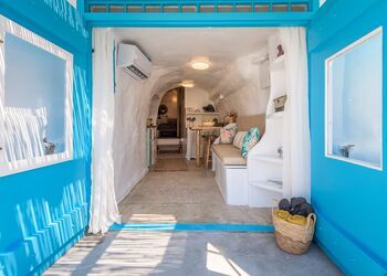 Pigi Zois Fisherman House Milos